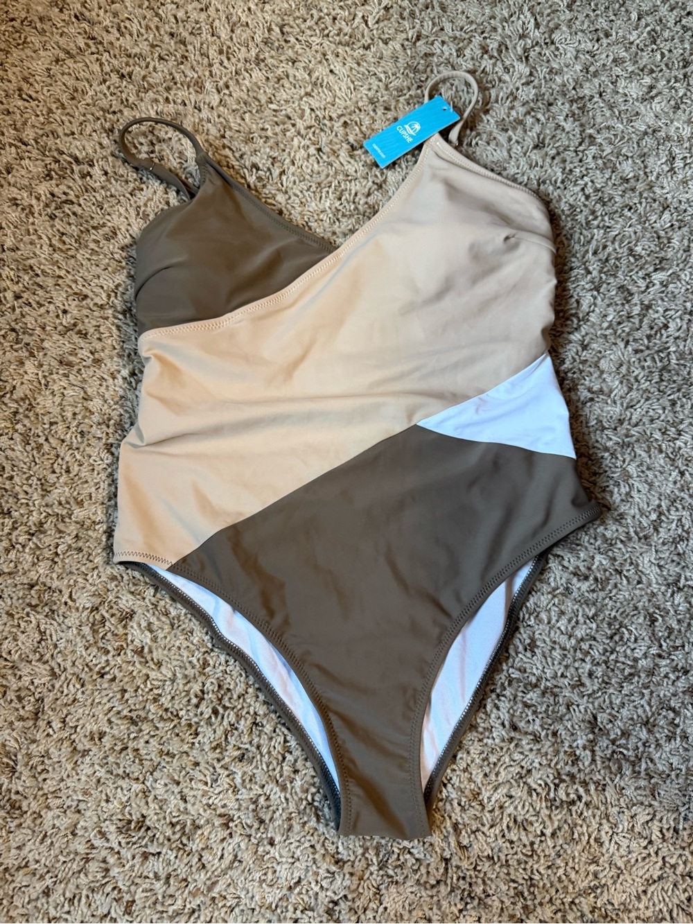 Cupshe Colorblock One-Piece Swimsuit in Brown, Beige & White
